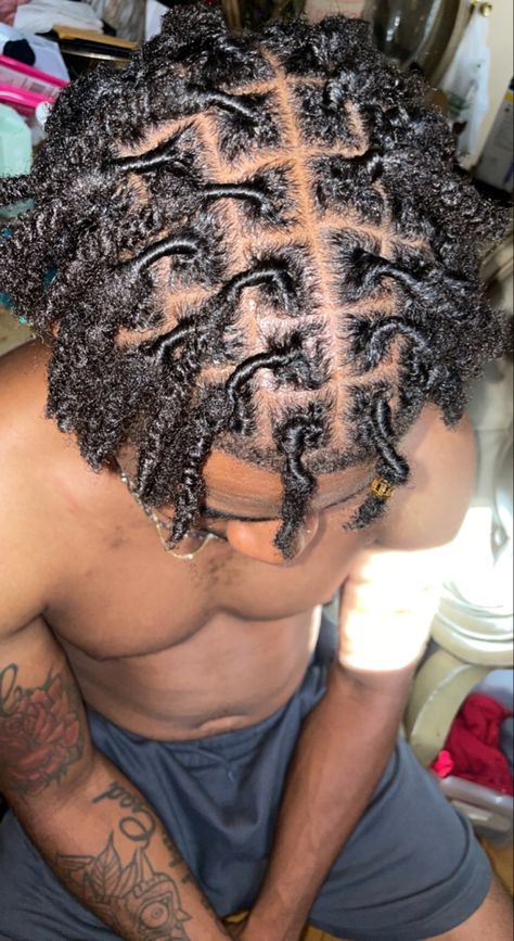 High Top Dreads, Dreadlocks Men, Short Locs, Dreadlock Hairstyles For Men, Short Locs Hairstyles, Black Men Hairstyles, Dreadlock Hairstyles, Afro Hair, Locs Hairstyles