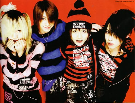 Visual Kei Fashion, Oshare Kei, Vkei Bands, Plastic Tree, Unorganized Idea, Kei Fashion, Emily The Strange, V Kei, Emo Bands