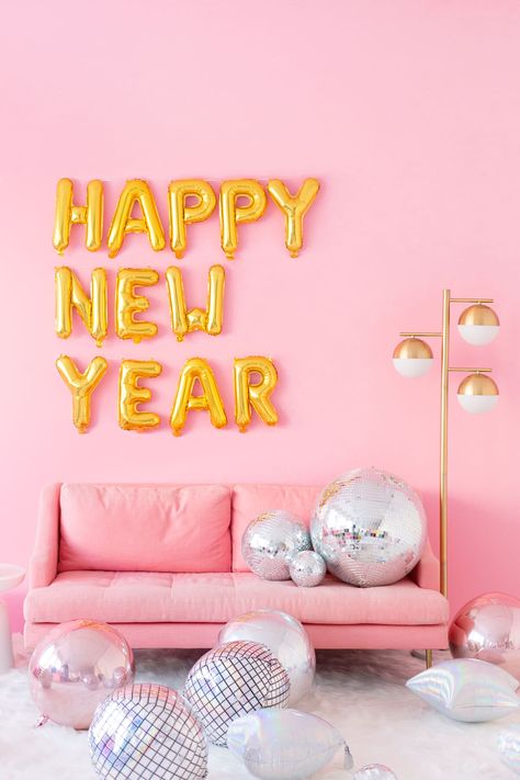 Happy New Year Balloons Holiday Balloons, Happy New Year Quotes, Studio Diy, Happy New Year 2019, Happy New Year Wishes, Quotes About New Year, A Happy New Year, New Years Eve Decorations, New Year 2020