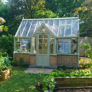 Hartley Botanic Greenhouse, Victorian Garden Ideas, Greenhouse Terrarium, Greenhouse Planting, Gardening Layout, Victorian Greenhouses, Victorian Greenhouse, Glass Greenhouse, Victorian Gardens