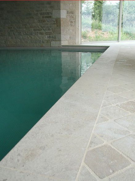 ROCHEVILLE - antiqued French limestone paving and bespoke pool copings Decorative Pool Tiles, Limestone Pool, Travertine Pool Decking, Pool Paving, Limestone Paving, Travertine Pool, Residential Pool, French Limestone, Pools Backyard