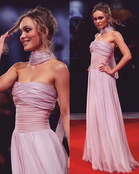 Lily Rose Depp on Instagram: “She really looked like a Queen in this dress ✨ via @aftervogue  #lilyrosedepp” Graduation Guest Outfits, Classy Wedding Guest Dresses, Graduation Guest Outfit, Blue Prom Gown, Flight Attendants, Iconic Dresses, Prom Dress Inspiration, Lily Rose Depp, Grad Dresses