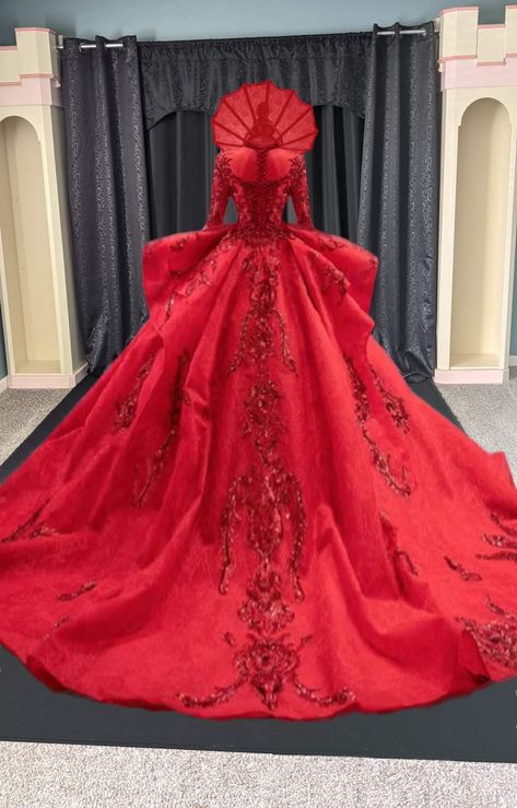 Red Corset Ball Gown, Red Queen Gown, Queen Of Hearts Ball Gown, Red Royal Dress, Princess Dress Fairytale Royal, Wedding Dress Queen, Vintage Wedding Gowns, Red Vampire, Queen Gown