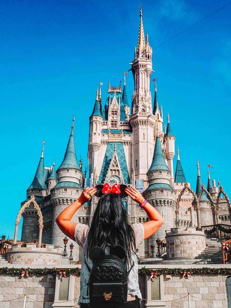 Disney World Pictures Ideas, Chateau Disney, Disney World Aesthetic, Couples Disney, Disney Poses, Disney Picture Ideas, Disney Parque, Disney Boardwalk, Disney Cute