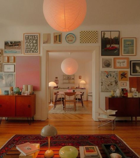 Colorful Chic Apartment, Colorful Cozy Apartment, Colorful Apartment Inspiration, Cozy Colorful Home, Colourful Minimalist Decor, Copenhagen Apartment Aesthetic, Minimalist Colorful Living Room, Playful Apartment, Cozy Colorful Apartment