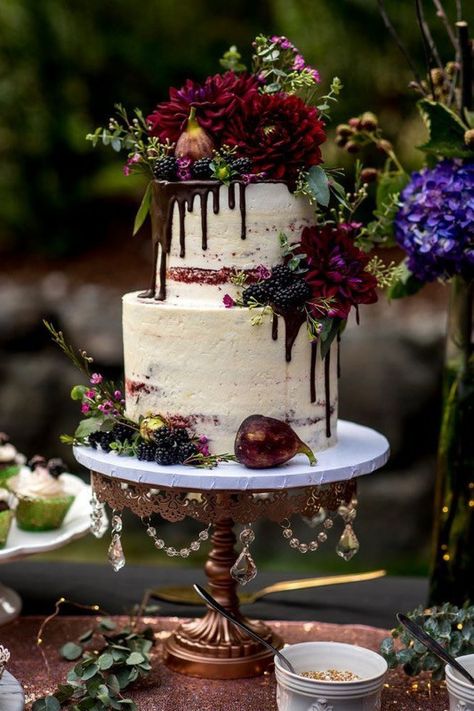 Wedding Cakes October, Moody Jewel Tone Wedding Cake, Dark Floral Cake, Dark Jewel Tone Wedding Cake, Wedding Cakes Gothic, Untraditional Wedding Cakes, Dark Wedding Cake Ideas, Moody Romantic Wedding Cake, Red And Purple Wedding Cake