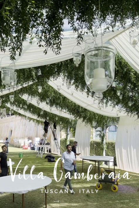 Pelamin Outdoor Garden, Garden Theme Wedding Decor, Garden Theme Wedding Decorations, Night Garden Wedding, Garden Wedding Night, Villa Gamberaia, Outdoor Night Wedding, Dream Garden Wedding, Gardener Aesthetic