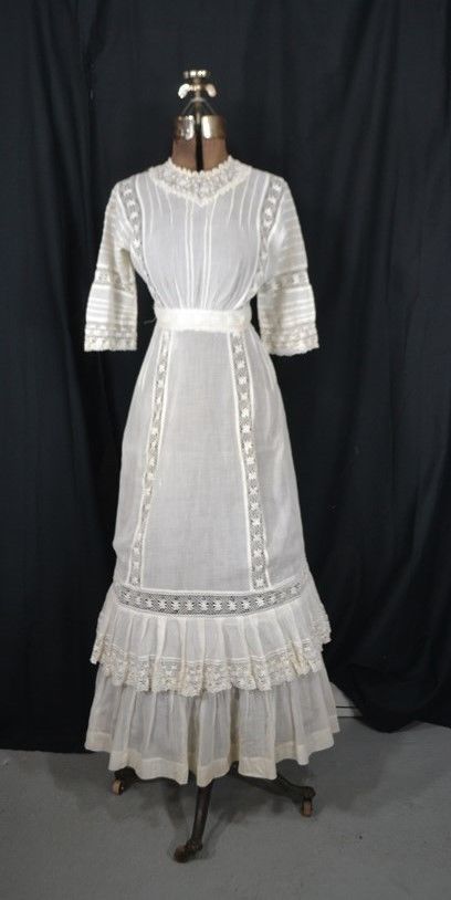 dress Edwardian white lace Victorian cotton antique original 1890-1900 White Edwardian Dress, Edwardian White Dress, Edwardian Lace Dress, Edwardian Walking Dress, Edwardian Lingerie Dress, Edwardian Summer Dress, Edwardian Dress Pattern, Edwardian Day Dress, Dress 1900