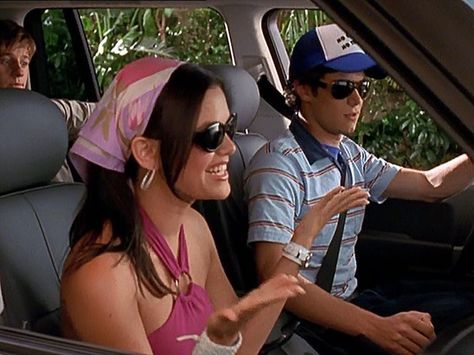 Summer The Oc, 2000s Tv Shows, Oc California, Tv Outfits, Tv Show Couples, Cutest Couple Ever, Rachel Bilson, One Tree Hill, The Oc