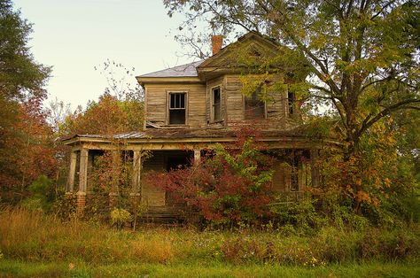 Awash in Autumn Abandoned Ohio, Forgotten Memories, Old Abandoned Buildings, Abandoned Property, Colors Painting, Old Abandoned Houses, Cabin House, Old Mansions, Abandoned Castles