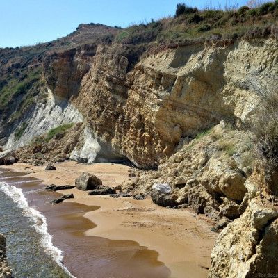 Kefalonia in Brown - The Rocky Beaches of the Island Beautiful Beach Sunset, Rothko Paintings, Sunday Photos, The Boondocks, Time Of The Month, Project Manager, Creative Blog, Landscape Pictures, High Fantasy