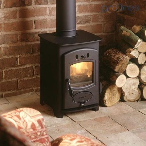 Best Wood Burning Stove, Wood Chair Makeover, Tiny House Wood Stove, Wood Burning Ideas, Grey Wood Tile, Small Wood Burning Stove, Mini Wood Stove, Tiny Wood Stove, Small Wood Stove