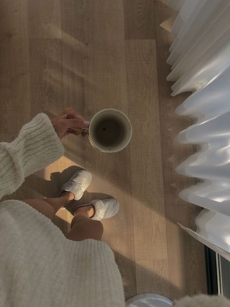 Sunday morning Early Morning Self Care Aesthetic, Coffee At Sunrise, Good Morning Aesthetic Pictures, Romanticize Morning Routine, Sunday Morning Vibes Aesthetic, Morning Coffee Routine, Early Morning Work Aesthetic, Early Aesthetic Morning, Coffee In The Morning Aesthetic