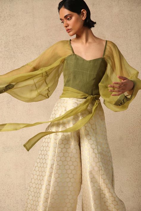 Organza Top Styles, Organza Outfit, Organza Top, Voluminous Sleeves, Silk Outfit, Green Outfit, Silk Organza, Green Silk, Wrap Top