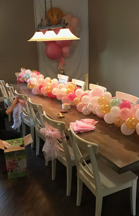 Balloon garland, balloon centerpiece, giant kids table , simplicity, pink gold aqua theme Balloon Tabletop Centerpieces, Easy Balloon Table Centerpieces, Table Top Balloon Centerpieces, Balloon Runner, Table Balloon Garland, Centerpiece Garland, Cloud Birthday, Emoji Balloon, Balloon Table Centerpieces