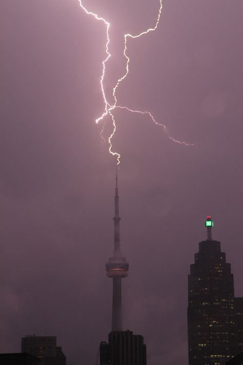 lightning rods | The CN Tower’s lightning rod got quite the workout during last night ... Lightning Photography, Transmission Tower, Canada Eh, Lightning Rod, Lightning Storm, Diy Solar, Lake Ontario, True North, Lightning Strikes