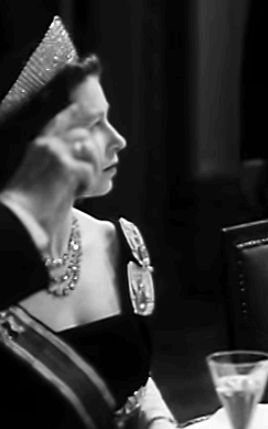 Elizabeth Ii Aesthetic, Queen Elizabeth Aesthetic, Queen Elizabeth Fashion, Kokoshnik Tiara, Young Queen Elizabeth, Dancing Together, Queen Elisabeth, Crown Queen, Rainha Elizabeth Ii