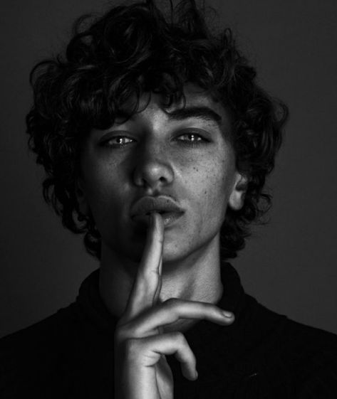 Teen Aesthetic, Next Models, Gavin Casalegno, Male Portrait Poses, Vogue Photo, Character Inspiration Male, Black Curly Hair, Aesthetic Tumblr, Curly Hair Men