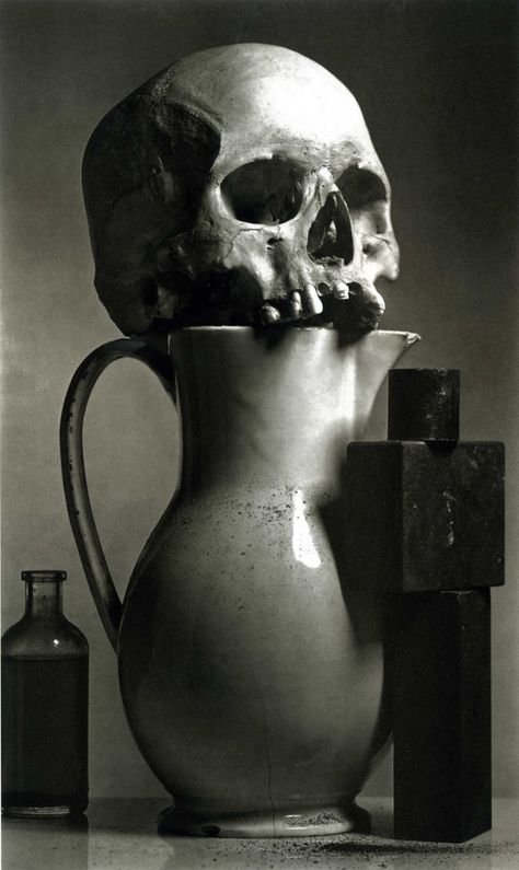 Five pretty Irving Penn faces:    Irving Penn: Still Life, Ospedale, New York, 1980    Penn on this archeology work: “For some years I had been accumulating scraps of material that obsessed me: bits of glass, metal, and bone; a human cranium; old sewing machines; a variety of dusts.” Fashion Fotografie, Irving Penn, Still Life Photos, A Skull, Skull And Bones, Memento Mori, White Photo, Skull Art, Life Photography