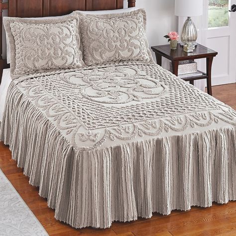 Bedsheets Ideas, Grown Up Bedroom, Luxury Bedspreads, Bedroom Bedding Sets, Victorian Bedroom, Queen Bedspread, Natural Bedding, Chenille Bedspread, Collections Etc