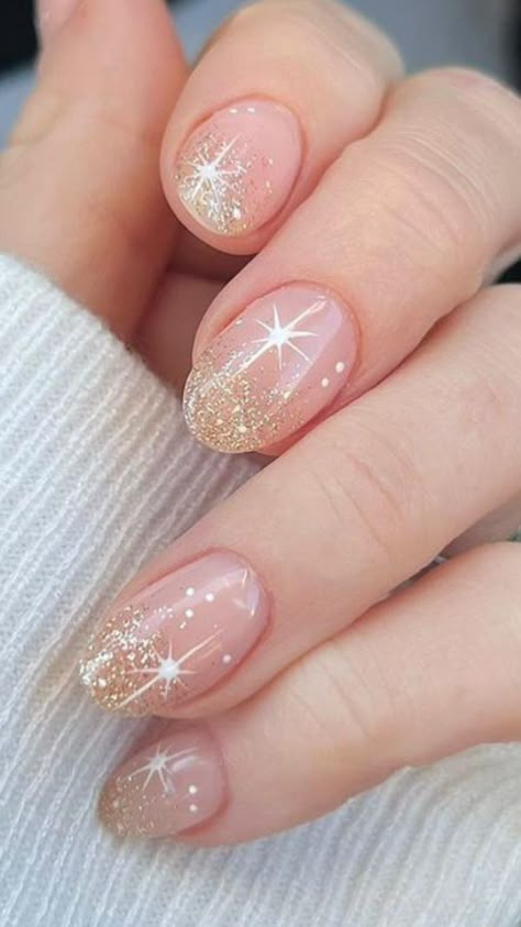 New Years Nails Short Almond, Acrylic Nail Designs New Years Almond, New Year Eve Dip Nails, New Year Biab Nails, New Year’s Eve Nails Gold, Nail Art Designs For New Years, Christmas Into New Years Nails, Festive New Years Nails, New Years Nails Almond Shape Short