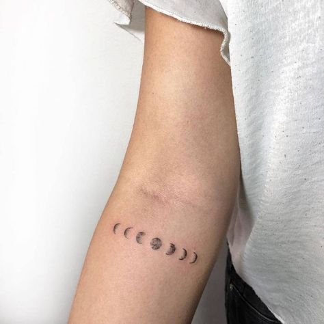 The Moon Phases Tattoo, Small Phases Of The Moon Tattoo, Moon Cycle Tattoo Arm, Simple Moon Phases Tattoo, Phases Of Moon Tattoo, Moon Phase Tattoos, Tattoo Moon Phases, Tattoos Cartoon, Moon Cycle Tattoo