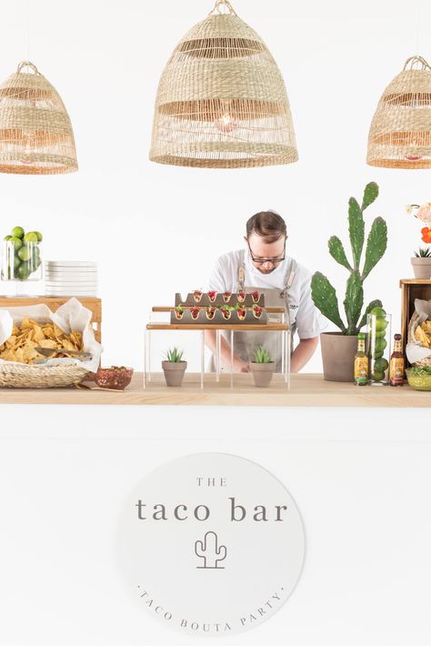 If you are planning your wedding menu and are looking for wedding menu ideas, check out this blog by White Table Catering a Vancouver wedding caterer. In this blog, they share their new taco bar, perfect for any summer wedding. Check out more photos of this taco food station here! Taco Station Wedding, Pizza Bar Wedding, Event Food Stations, Taco Bar Catering, Pizza Cart, Taco Bar Wedding, Taco Station, Sweet Cream Ice Cream, Gelato Cart