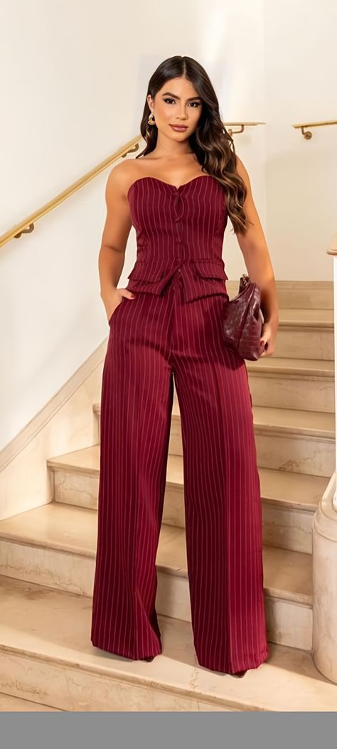 White Classy Jumpsuit, Elegantes Outfit Chic, Elegant Red Outfit, Proffesional Woman Outfits, Formal Jumpsuits For Women Classy, Red Jumpsuit Outfit, Jumpsuits For Women Classy, Outfits For Plus Size Women, Look Sensual