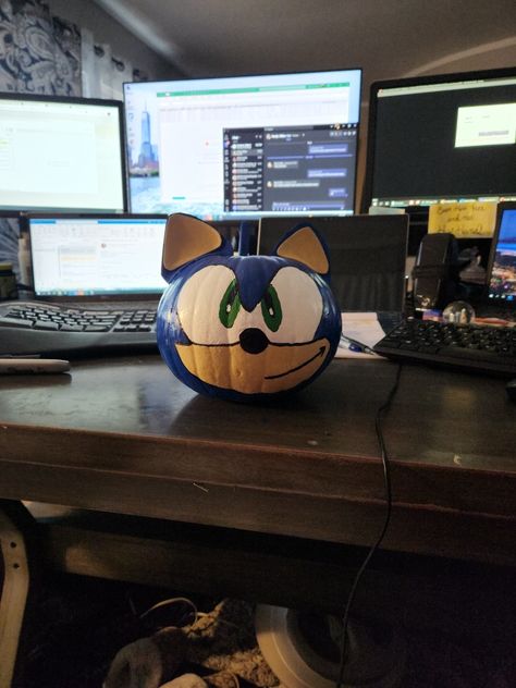 Used foam paper and acrylic paint to make this happen Sonic Painted Pumpkins, Sonic The Hedgehog Pumpkin, Hedgehog Pumpkin, Foam Paper, Pumpkin Halloween Decorations, Pumpkin Halloween, Painted Pumpkins, Paper Pumpkin, The Hedgehog