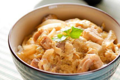 Oyako Donburi Recipe, Donburi Recipe, Healthy Soy Sauce, Japanese Chicken, Gluten Free Soy Sauce, Asian Cooking, Chicken Eggs, Rice Bowls, Low Calorie Recipes