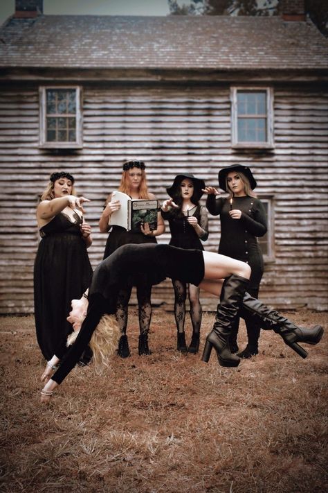 Diy Witch Photoshoot Props, Witches Coven Halloween, The Craft Photoshoot, Witch Coven Photoshoot Group, Halloween Witch Photoshoot Women, Family Witch Photoshoot, Witches Photoshoot Ideas, Exorcist Photoshoot, Coven Witches Costume