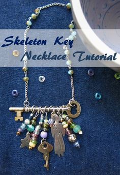 Fork Jewelry, Make A Necklace, Skeleton Key Necklace, Diy Jewelry Tutorials, Diy Collier, Key Jewelry, Necklace Tutorial, A Skeleton, Necklace Diy