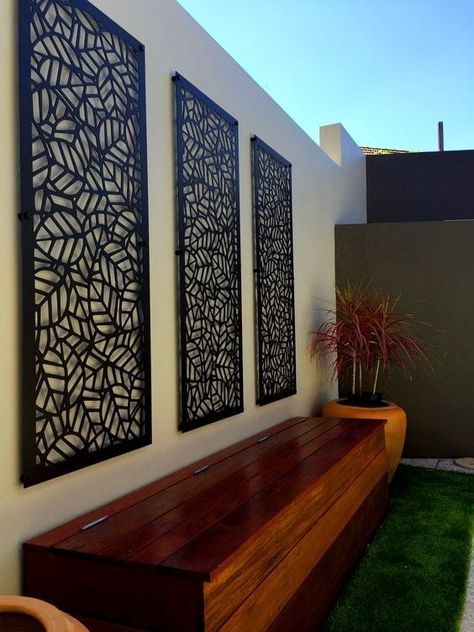 Exterior Wall Art, Garden Wall Designs, Laser Cut Screens, Building A Pergola, Pergola Design, Walled Garden, Lan Can, Have Inspiration, Pergola Plans