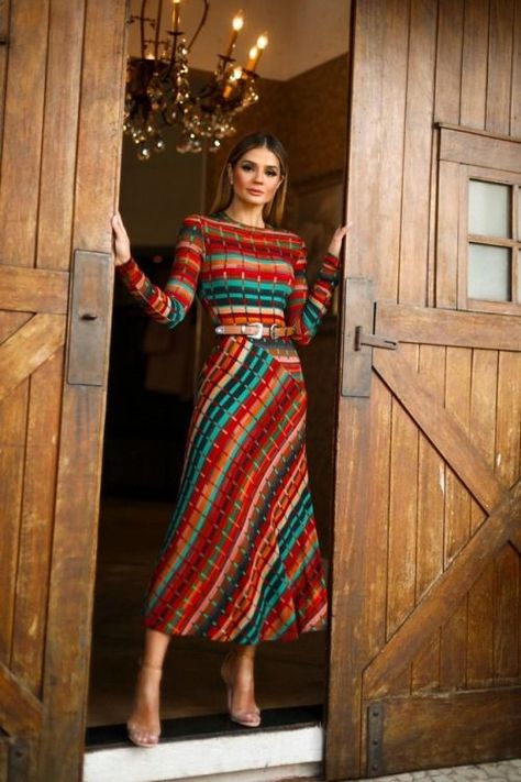 a424ed4bd3a7d6aea720b86d4a360f75desc43799513ri Mode Inspiration, Look Chic, Modest Fashion, Classy Outfits, Chic Outfits, Dress To Impress, Stylish Outfits, Chic Style, Batik