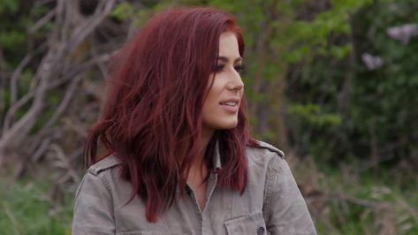 Chelsea Houska Red Hair, Chelsea Deboer Hair, Chelsea Houska Hair Color, Chelsea Houska Hair, Icy Hair, Buying Land, Chelsea Houska, Chelsea Deboer, Moving Help