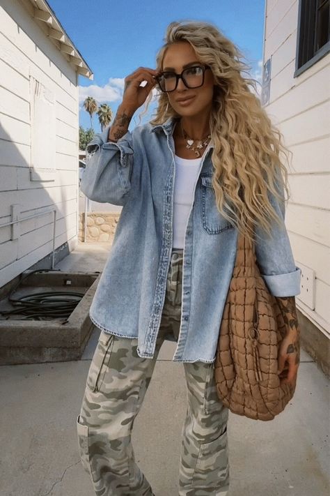 No Boundaries Wide Leg Cargo … curated on LTK Light Camo Jeans Outfit, Camo Tshirt Outfit Women, Outfits With Cargo Jeans, Cargo Denim Pants Outfit, Camo Cargo Outfit, Camo Pants Outfit Winter, Camo Outfits For Women, Camo Top Outfit, Denim Cargo Pants Outfit