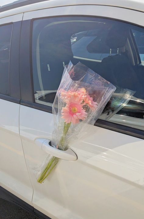 flowers in your car door handle Flower In Car, Flower Boquet, Vintage Flowers Wallpaper, Flower Car, Boquette Flowers, Hairstyles For Layered Hair, Nothing But Flowers, Flower Therapy