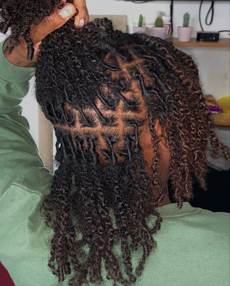 Small Loc Grid Pattern, 2 Strand Twists Locs, 2 Strand Starter Locs Black Women, Starter 2 Strand Twist Locs, Starter Locs With Two Strand Twist, Small Two Strand Twist Starter Locs, Starter Locs With Curly Ends, Two Strand Starter Locs, 2 Strand Twist Starter Locs