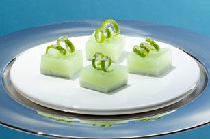 Layered Margarita Bites  (Baby Showers should make with water NOT Tequila) These are soooo GOOD Margarita Jello Shots, Margarita Jello, Jello Pudding Shots, Jell O Shots, Jelly Shots, Dessert Shots, Pudding Shots, Jello Shot Recipes, Lime Salt