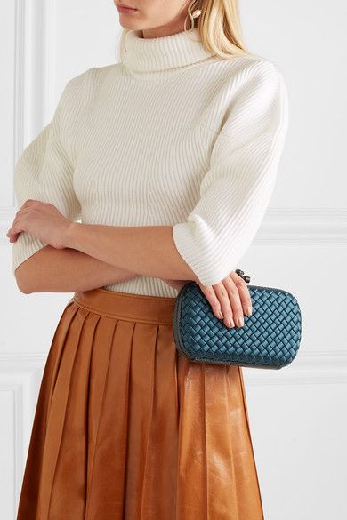 Bottega Veneta Clutch Outfit, Bottega Clutch, Jimmy Choo Mules, Clutch Outfit, Bottega Veneta Clutch, Satin Clutch, Cute Bags, Fashion Lover, World Of Fashion