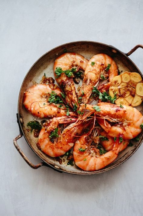 #gambasalajillo #garlicprawns #tapas #beyondsweetandsavory #foodstyling #foodphotography Prawns Recipe, Chilli Prawns, Cooked Shrimp, Garlic Prawns, Tapas Dishes, Tapas Recipes, Prawn Recipes, Chilli Recipes, Seafood Platter