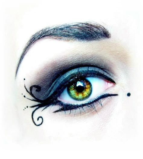 Swirl Makeup, Cheer Makeup, Goth Eye Makeup, Carnival Makeup, Eye Makeup Designs, Fairy Makeup, Simple Eye Makeup, Dope Makeup, Goth Makeup