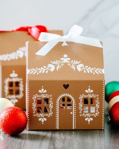 Gingerbread House Boxes - Life & Sprinkles by Taryn Camp Bussines Packaging, Diy Gingerbread Cookies, Tootsie Pops, Ginger House, House Gift Box, Gingerbread Diy, Tootsie Pop, Kids Workshop, Gingerbread House Decorations