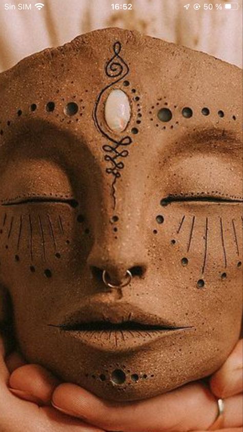 Ceramics Mask Ideas, Kiln Gods Ceramics, Clay Mask Ideas Art Ceramic Sculptures, Air Dry Clay Mask, Ceramic Masks Ideas Faces, Pottery Masks Clay Faces, Ceramic Masks Ideas Easy, Sculpture Clay Easy, Terracotta Air Dry Clay Ideas