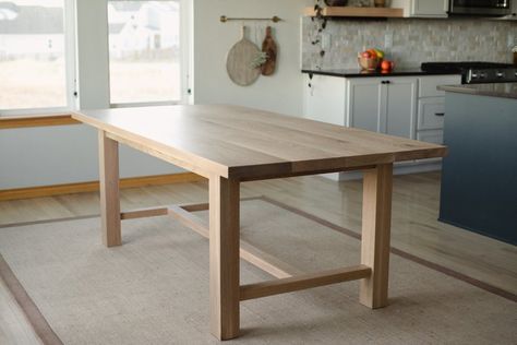 Diy White Oak Dining Table, Table Casa, Future Farmhouse, Kitchen Table Oak, White Oak Dining Table, Oak Dining Room Table, White Oak Table, White Oak Kitchen, Oak Dining Room