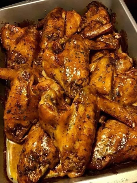 Perfect turkey wings - Susan Recipes Fried Turkey Wings Recipe, Wings Oven, Bake Turkey Wings Recipe, Smothered Turkey Wings, Wings Recipe Baked, Baked Turkey Wings, Turkey Roast, Chicken Batter, Chicken Tonight