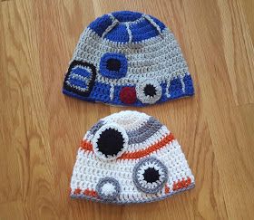 R2d2 Crochet Hat, Crochet Star Wars Hat, Sci Fi Crochet, Star Wars Crochet Clothes, Star Wars Crochet Beanie, Star Wars Knitting, Starwars Crochet, Disney Crochet Hats, Crochet Star Wars