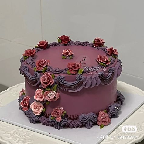 Dark Purple Cake, Gothic Birthday Cakes, Graduation Party Desserts, Purple Cake, Vintage Birthday Cakes, Cake Inspo, Cute Baking, Creative Birthday Cakes, Crazy Cakes