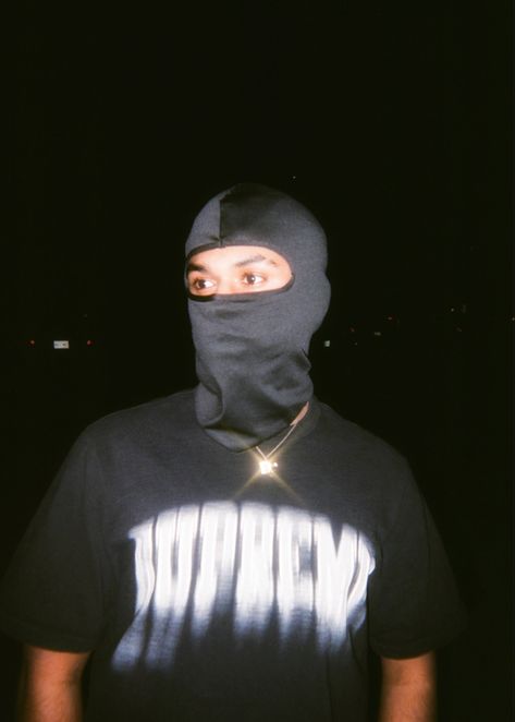 Balaclava Streetwear, Sheisty Mask Aesthetic, Balaclava Man Aesthetic, Supreme Balaclava, Man In Balaclava, Balaclava Aesthetic Men, Balaclava Outfit Men, Balaclava Photoshoot, Supreme Photoshoot