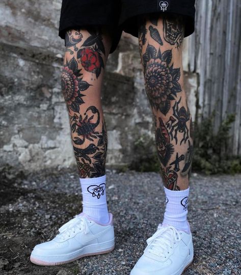 Traditional Tattoo Knee, Traditional Tattoo Leg Sleeve, Traditional Tattoo Man, Easy Tattoos To Draw, Tattoo Perna, Old School Tattoos, Japanese Legs, Full Leg Tattoos, Traditional Sleeve